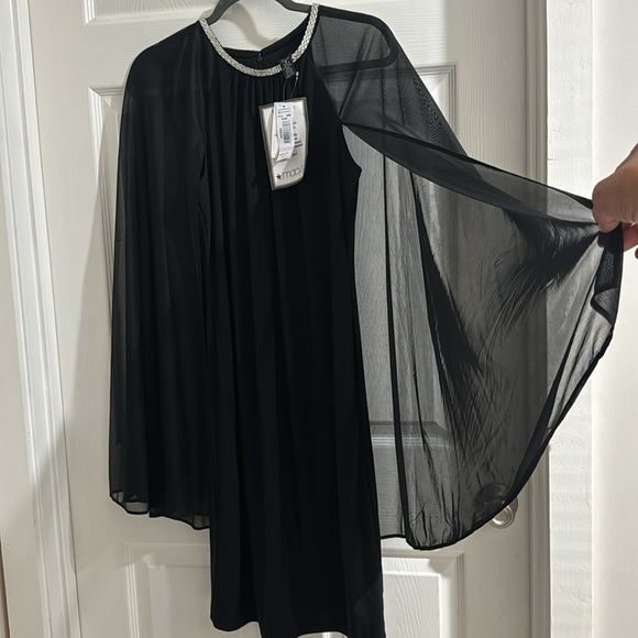 Beautiful NWT R&M Richard Size 18W Crew Neck Capelet Long Sleeve Chiffon Dress - Picture 9 of 9